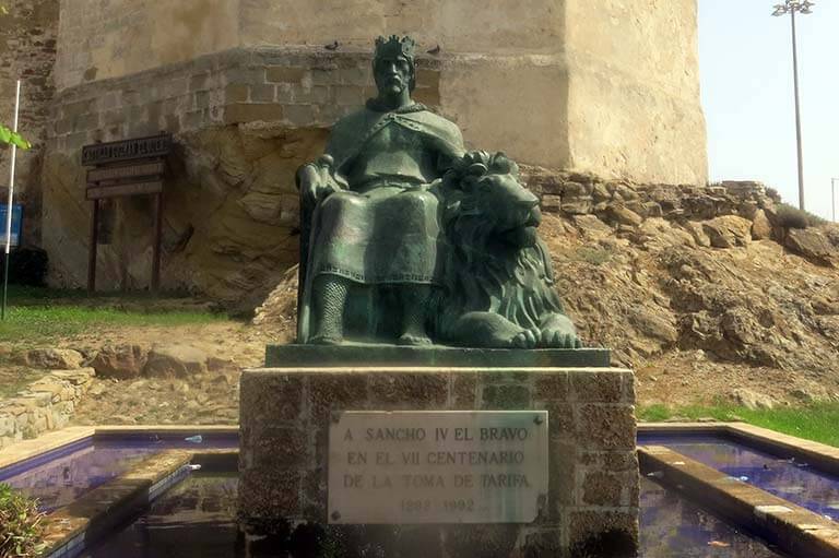 Monumento a Sancho IV, Tarifa, Cadiz