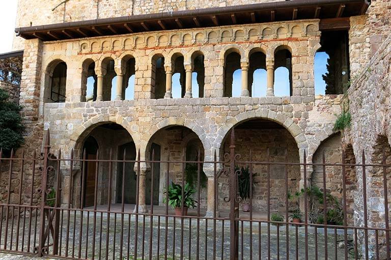 Sant Feliu de Guixols, Girona, Porta Ferrada