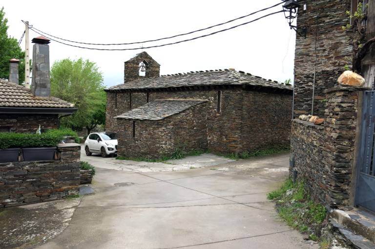 Pueblos de arquitectura negra de Guadalajara