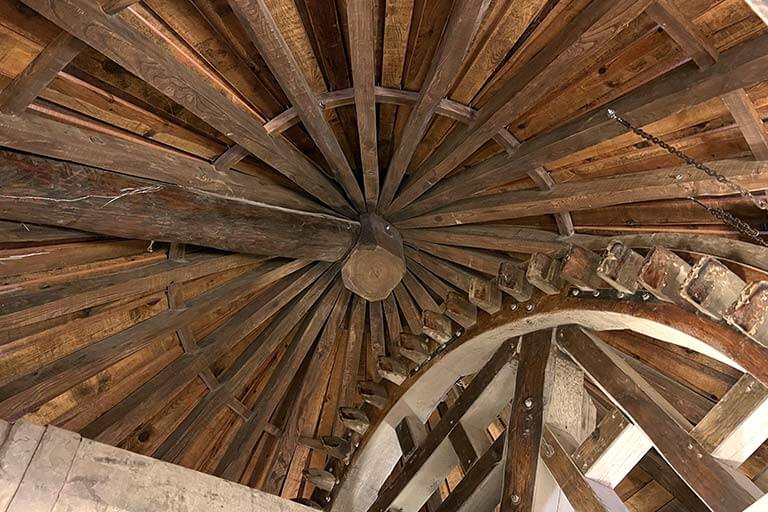 Maquinaria de un molino de viento de La Mancha