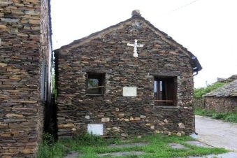 Pueblos de arquitectura negra de Guadalajara