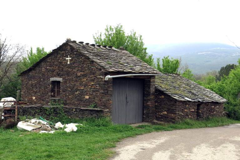 Pueblos de arquitectura negra de Guadalajara