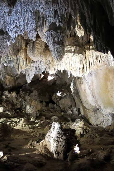 Cuevas de Ikaburua, Urdax