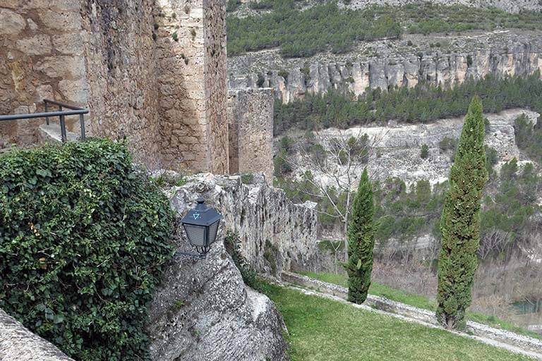 Cuenca, Muralla y Puerta Arco de Bezudo