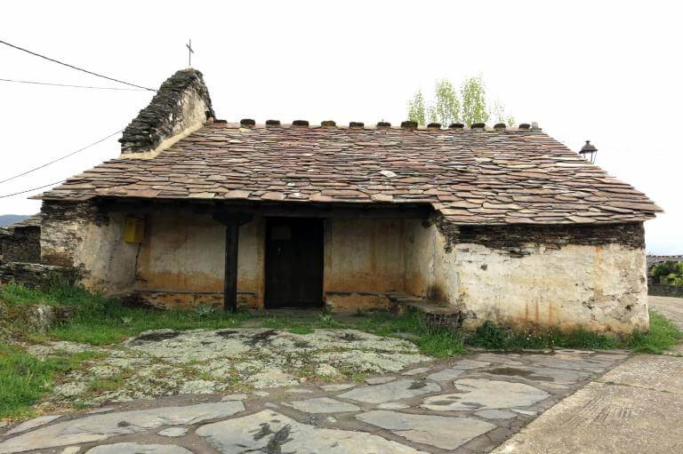 Pueblos de arquitectura negra de Guadalajara