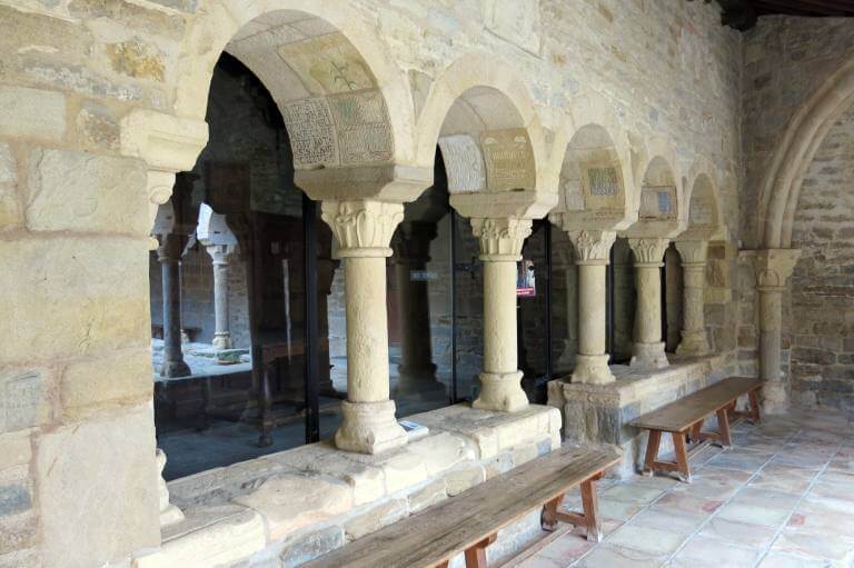 Claustro de la catedral de Roda de Isabena, Huesca