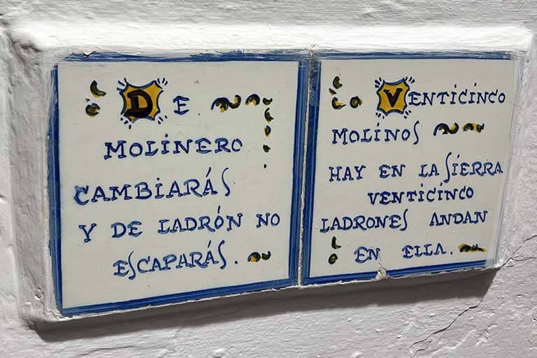 azulejos con dichos populares