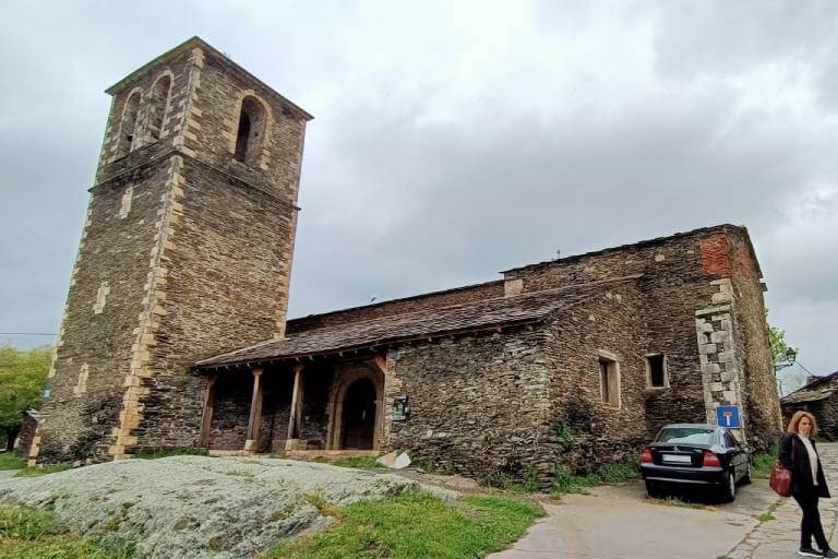 Pueblos de arquitectura negra de Guadalajara