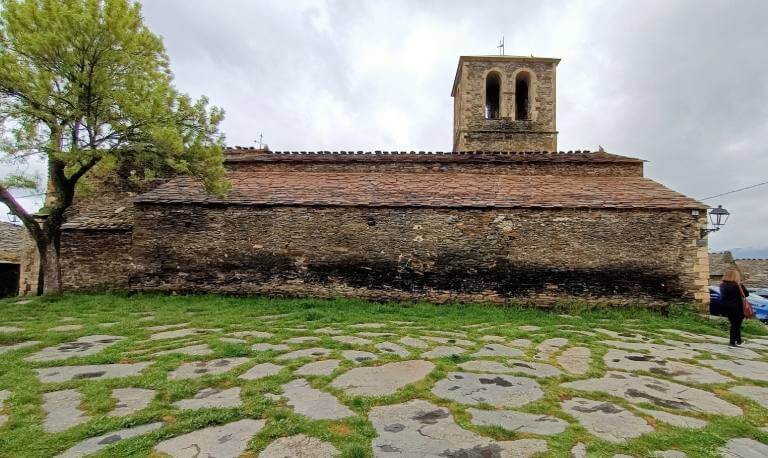 Pueblos de arquitectura negra de Guadalajara