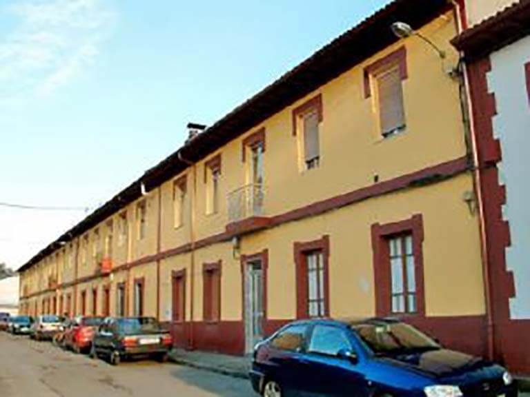 Cuarteles de San Ricardo (Barrio Chino) (Santa Marina, Turon, Asturies)